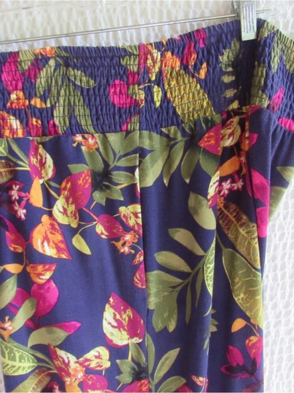 J Jill Size M Tropical Floral Wide Leg Cropped Pull On Pants Blue Elastic Waist - Picture 3 of 8